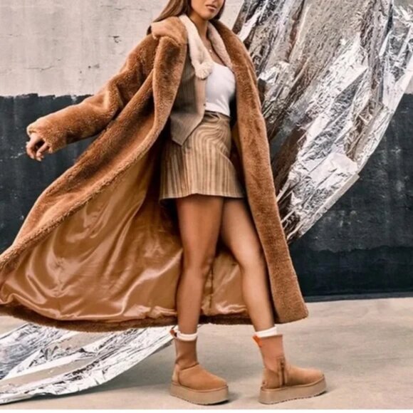 UGG Classic Dipper Boot - Picture 1 of 7